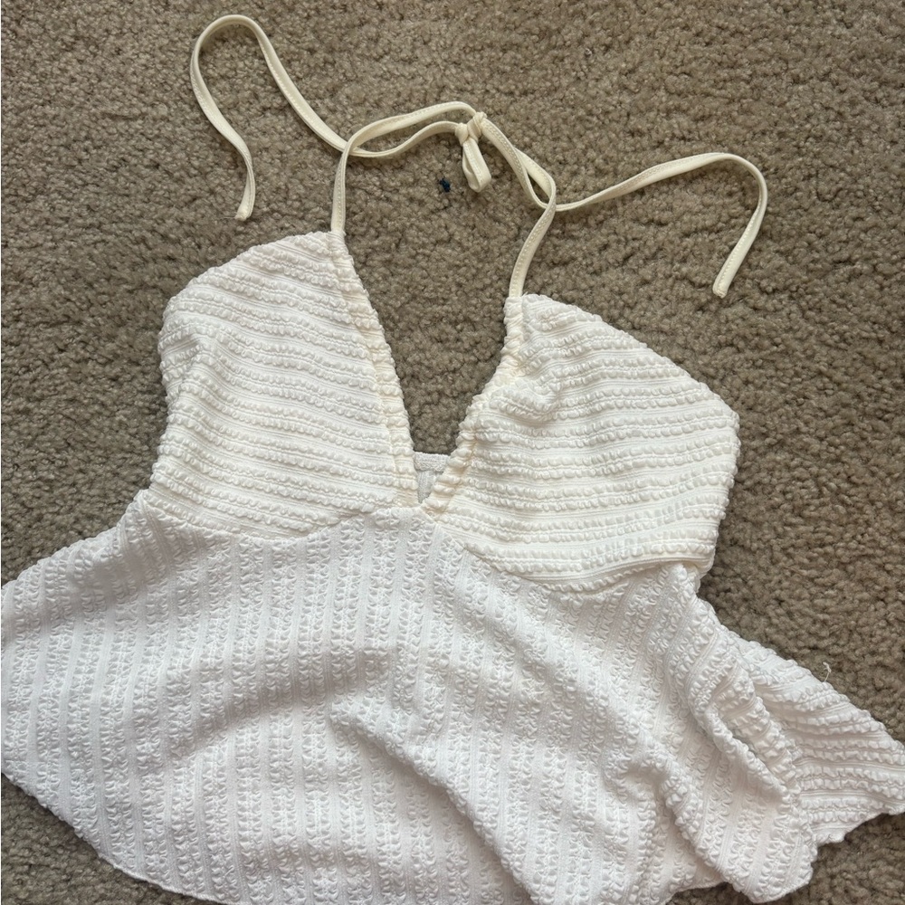 SHEIN Cream Textured Crop Top